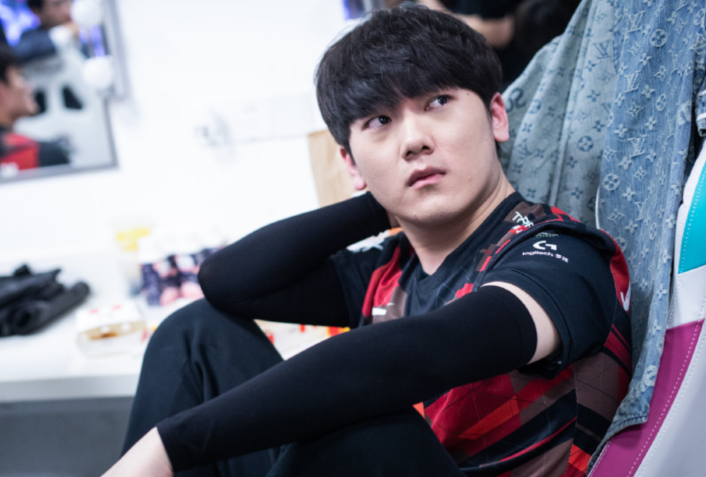 动着无数足 动着无数足