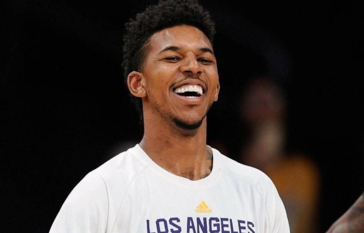 低位单打 低位单打