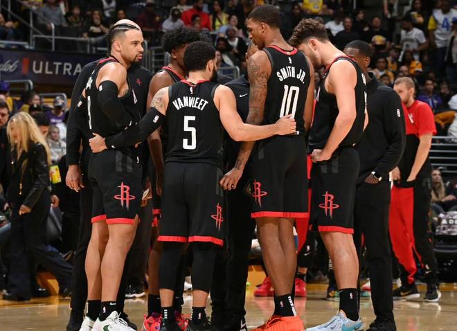 他的持球推 他的持球推